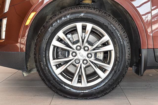 Used 2022 Cadillac XT5 Premium Luxury w/ LPO, Floor Liner Package AWD/4WD image 9