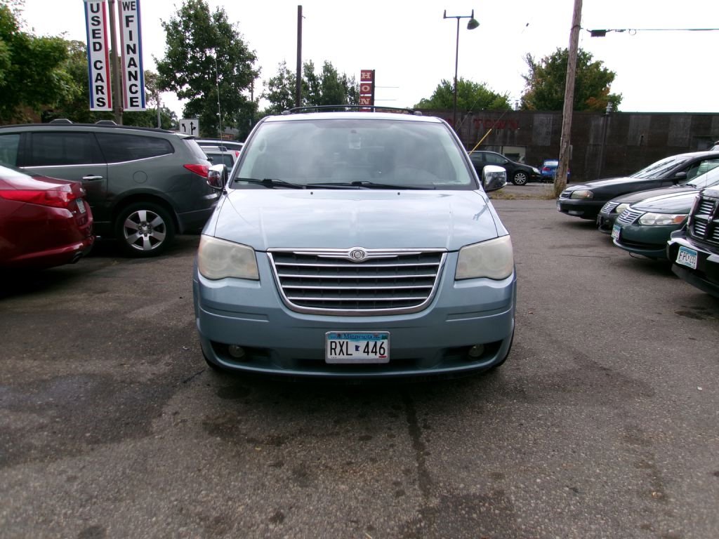 Used 2010 Chrysler Town & Country Touring Plus w/ Premium Group