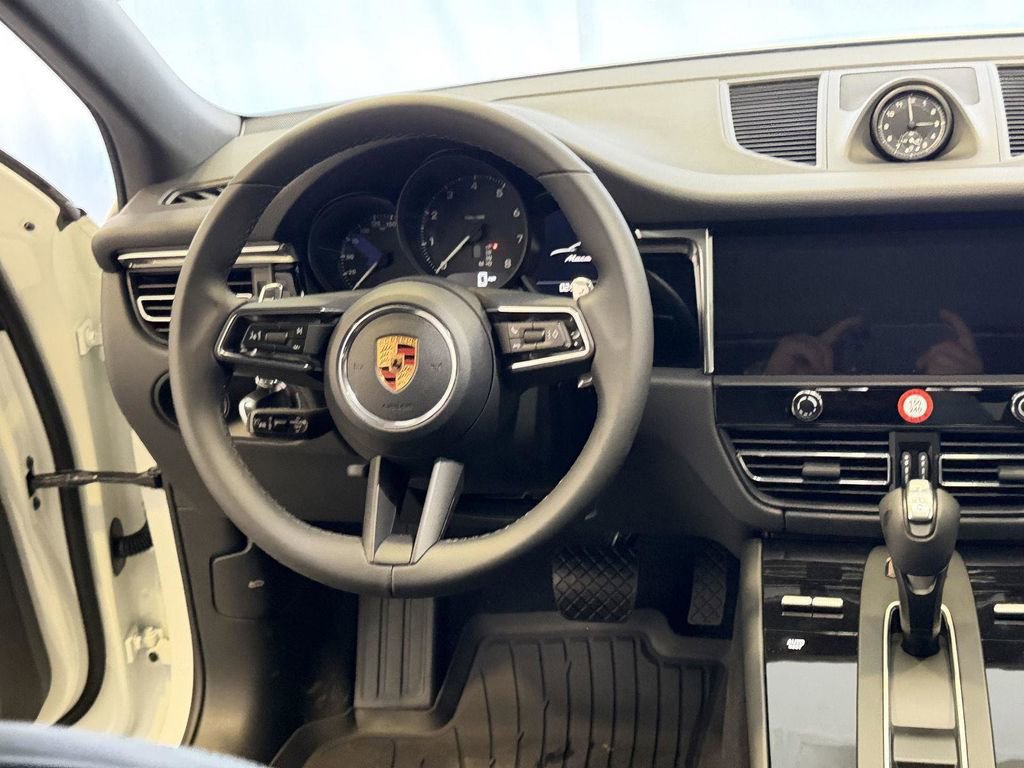 New 2026 Porsche Macan AWD/4WD image 20