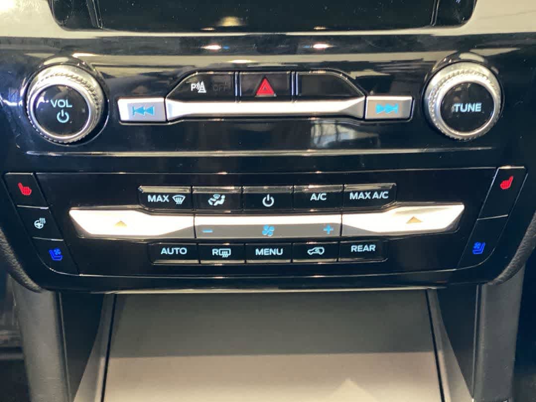 Used 2023 Ford Explorer ST w/ Equipment Group 401A AWD/4WD image 21