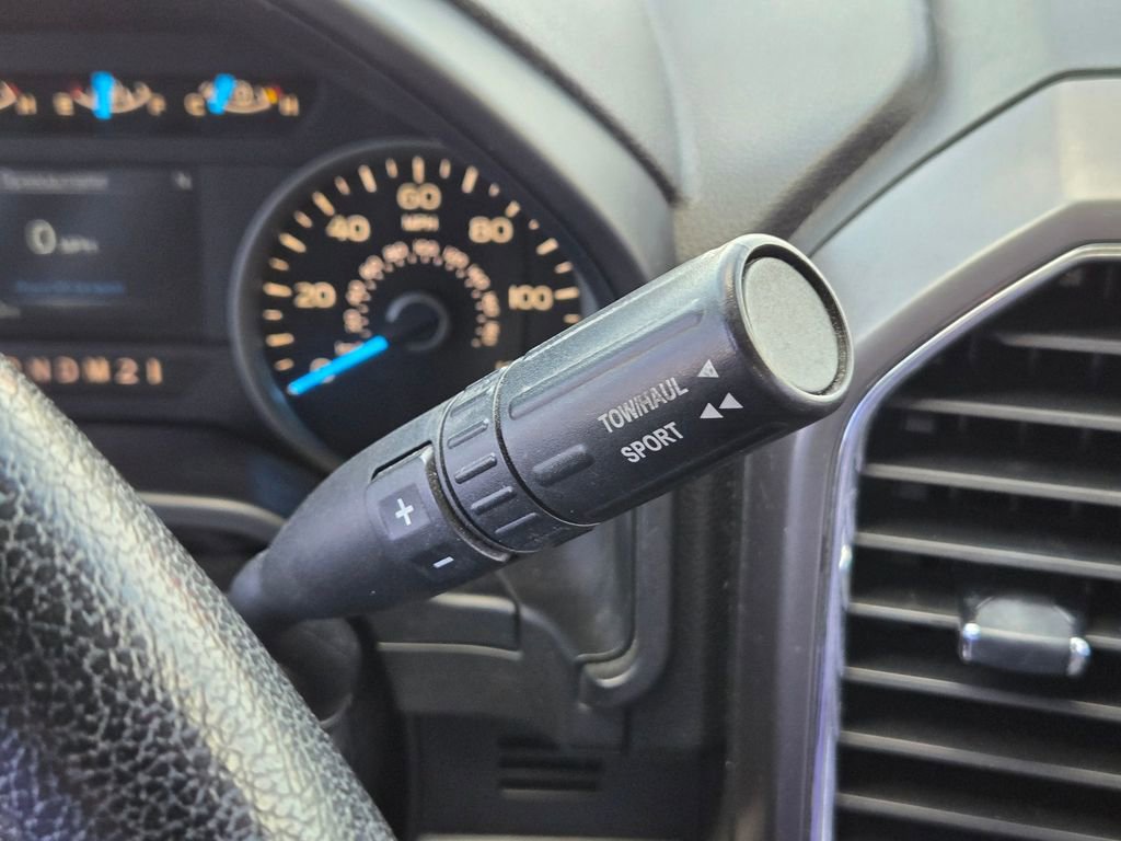 Used 2015 Ford F150 XLT w/ Equipment Group 302A Luxury image 16