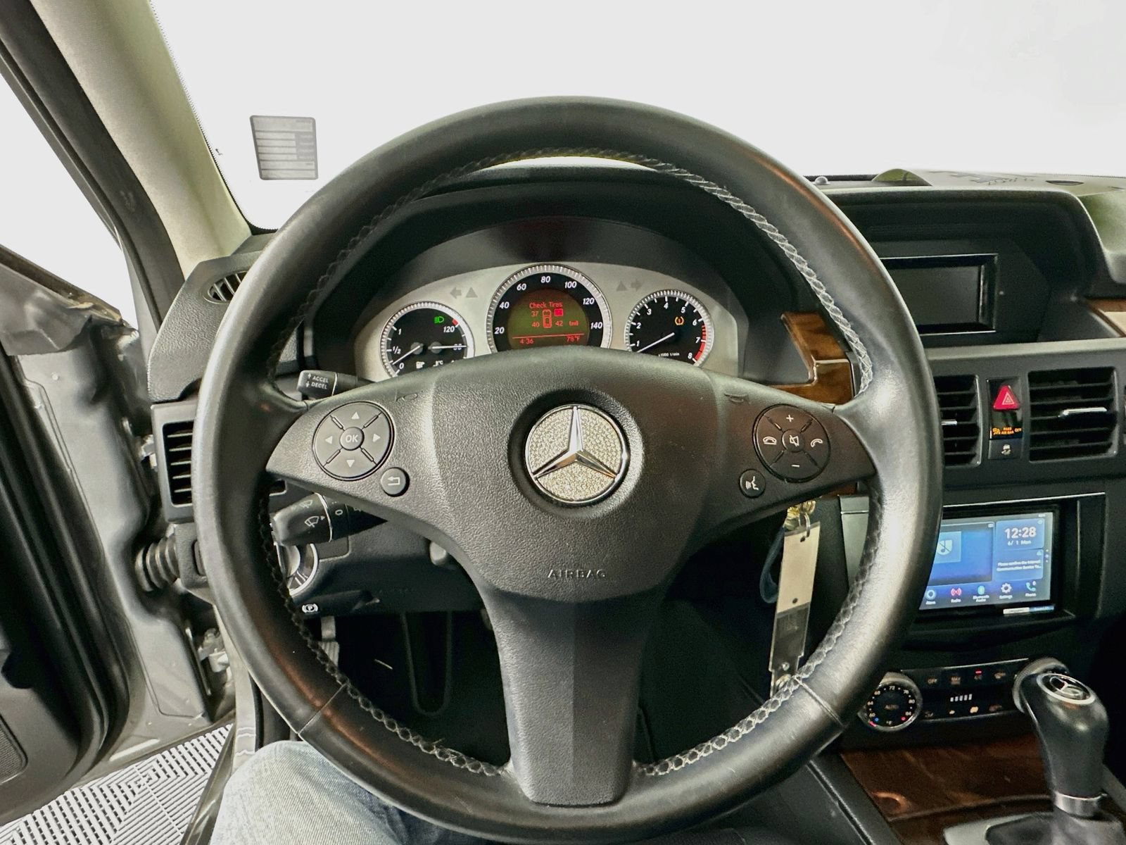 Used 2012 Mercedes-Benz GLK 350 4MATIC image 11