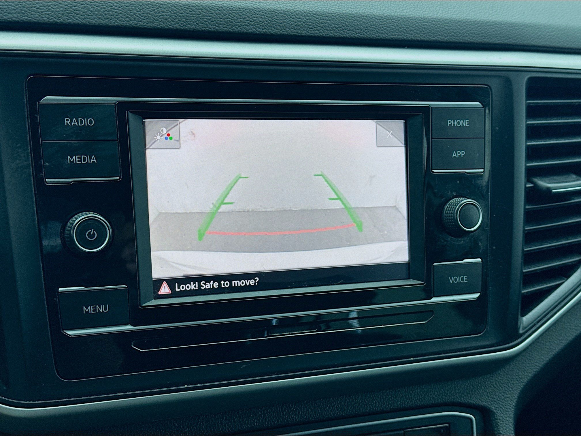 Used 2021 Volkswagen Atlas S FWD image 10