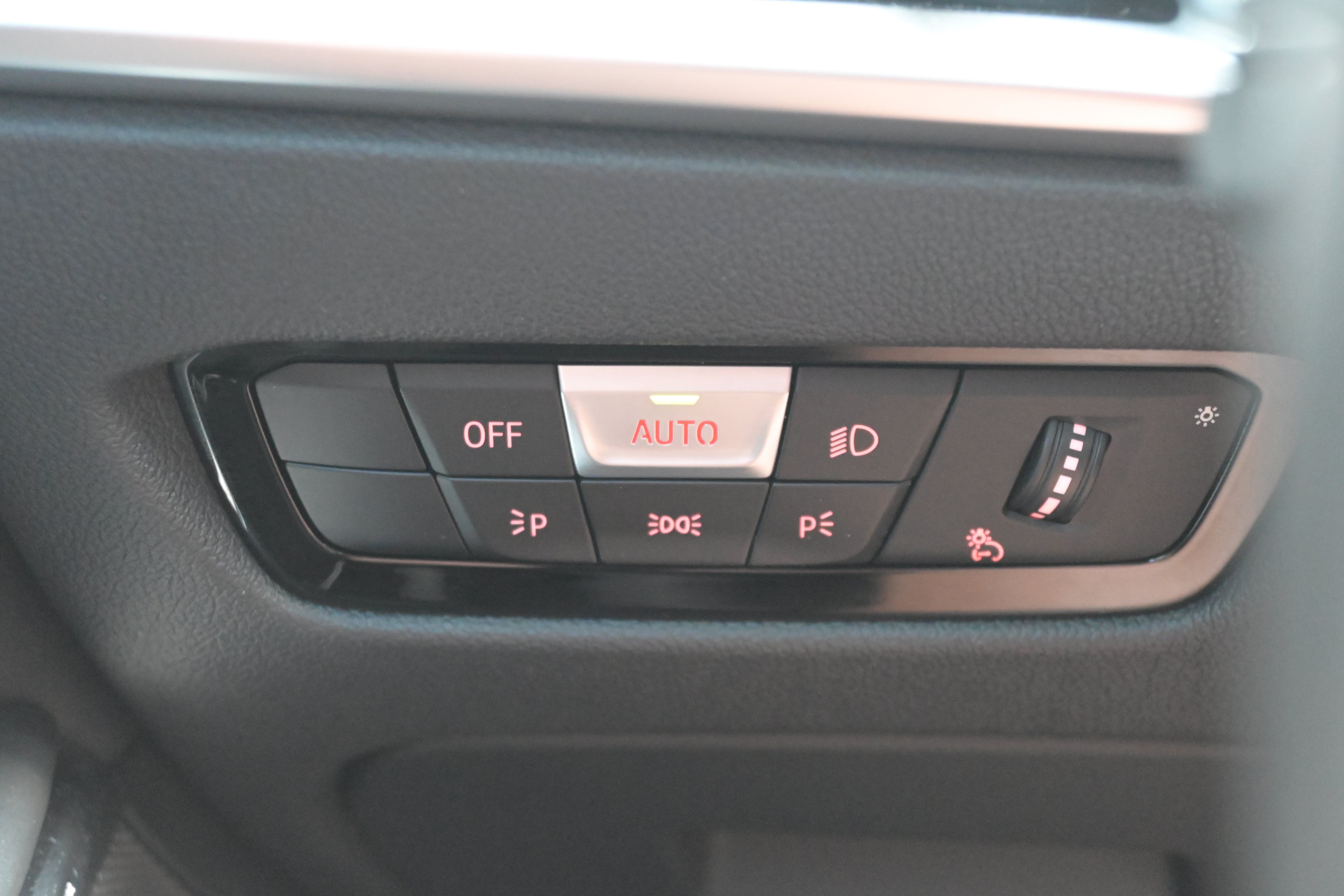 Used 2025 BMW M3 Competition AWD/4WD image 29