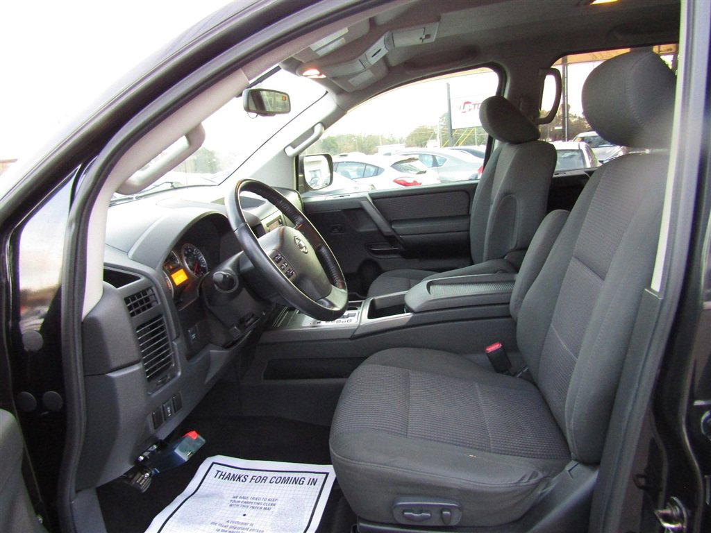 Used 2012 Nissan Titan SV w/ SV Value Truck Pkg image 17