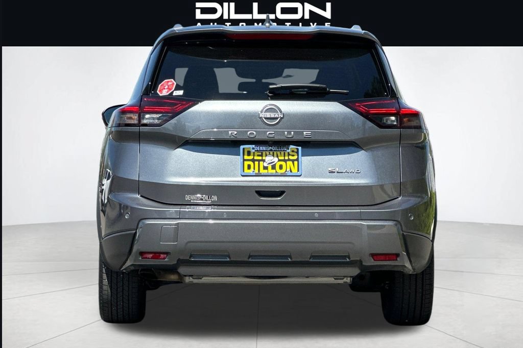 Used 2026 Nissan Rogue SL AWD/4WD image 5