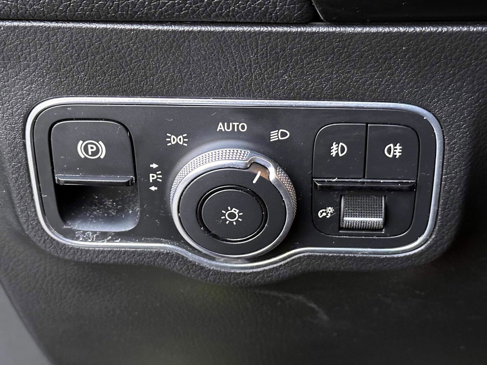 Used 2021 Mercedes-Benz GLA 250 4MATIC image 21