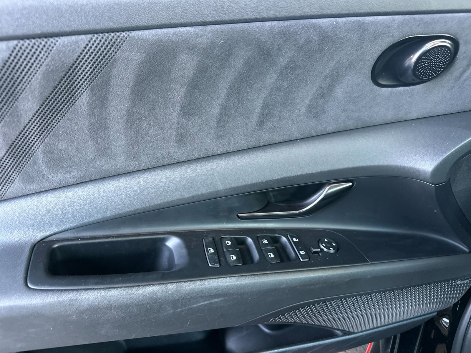 Used 2023 Hyundai Elantra N FWD image 11