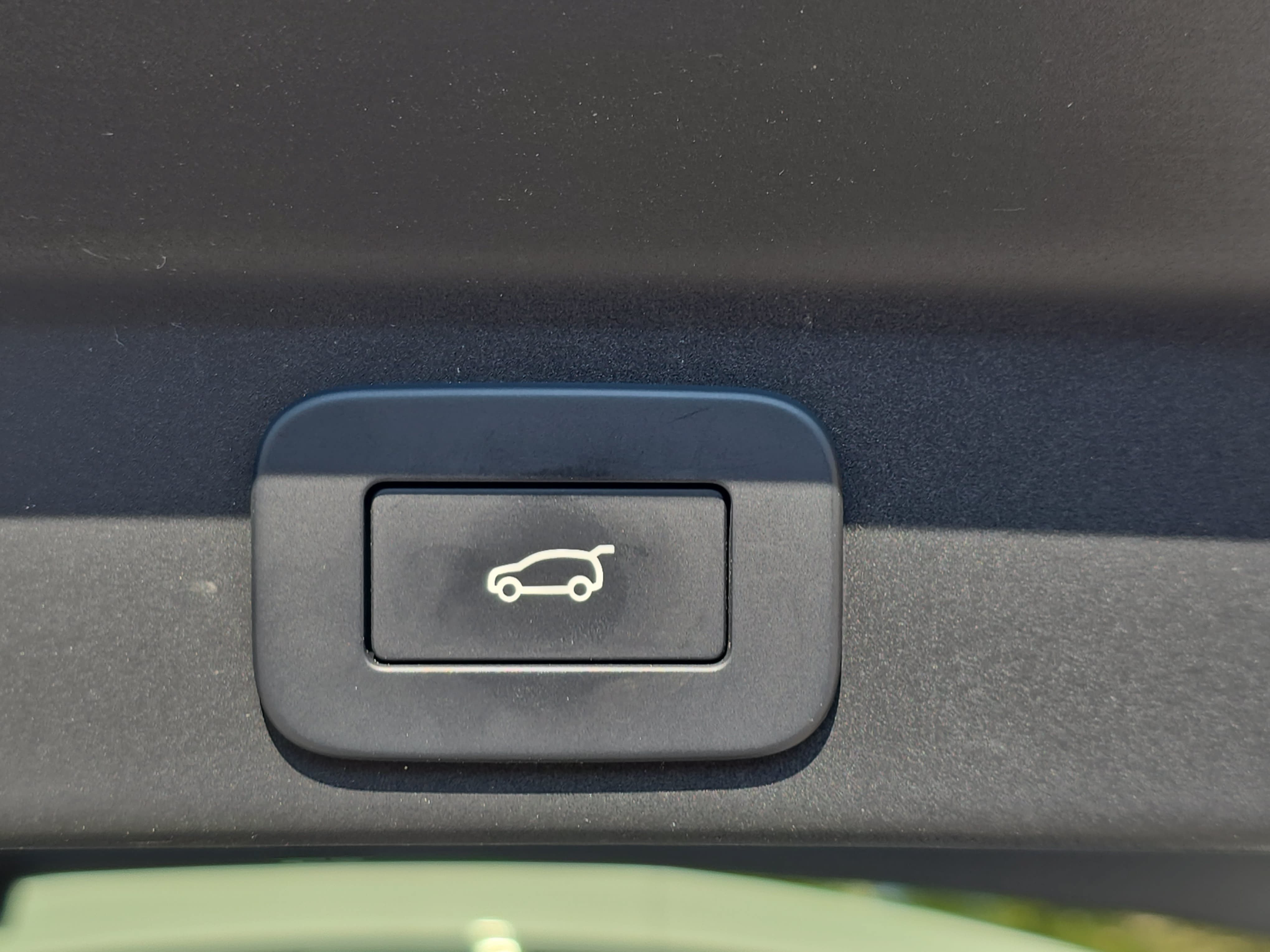 Certified 2023 Jaguar F-PACE SVR AWD/4WD image 13