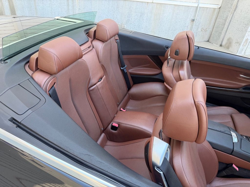 Used 2012 BMW 650i Convertible RWD image 23