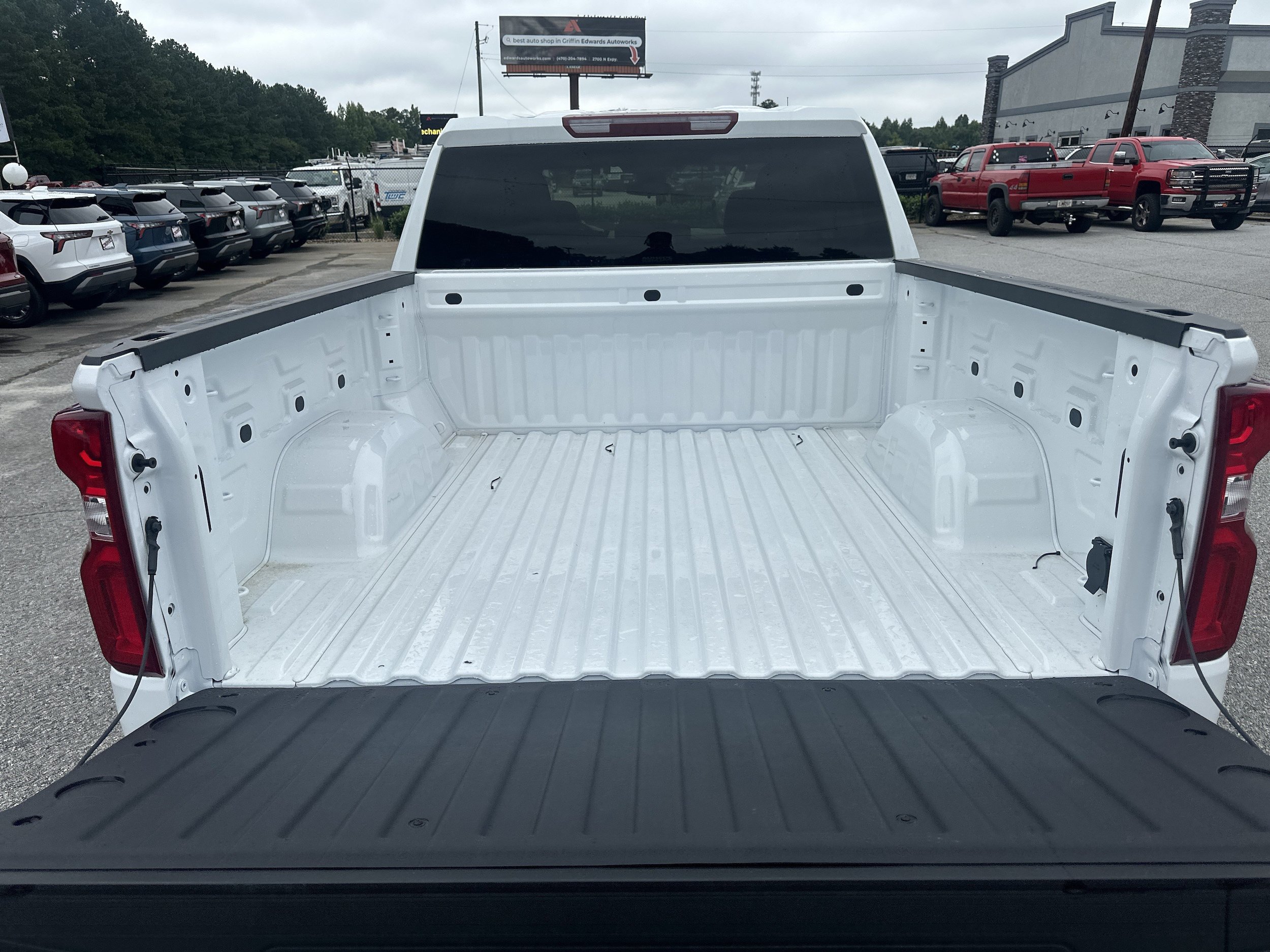 New 2026 Chevrolet Silverado 1500 RST w/ LPO, Dark Essentials Package AWD/4WD image 18