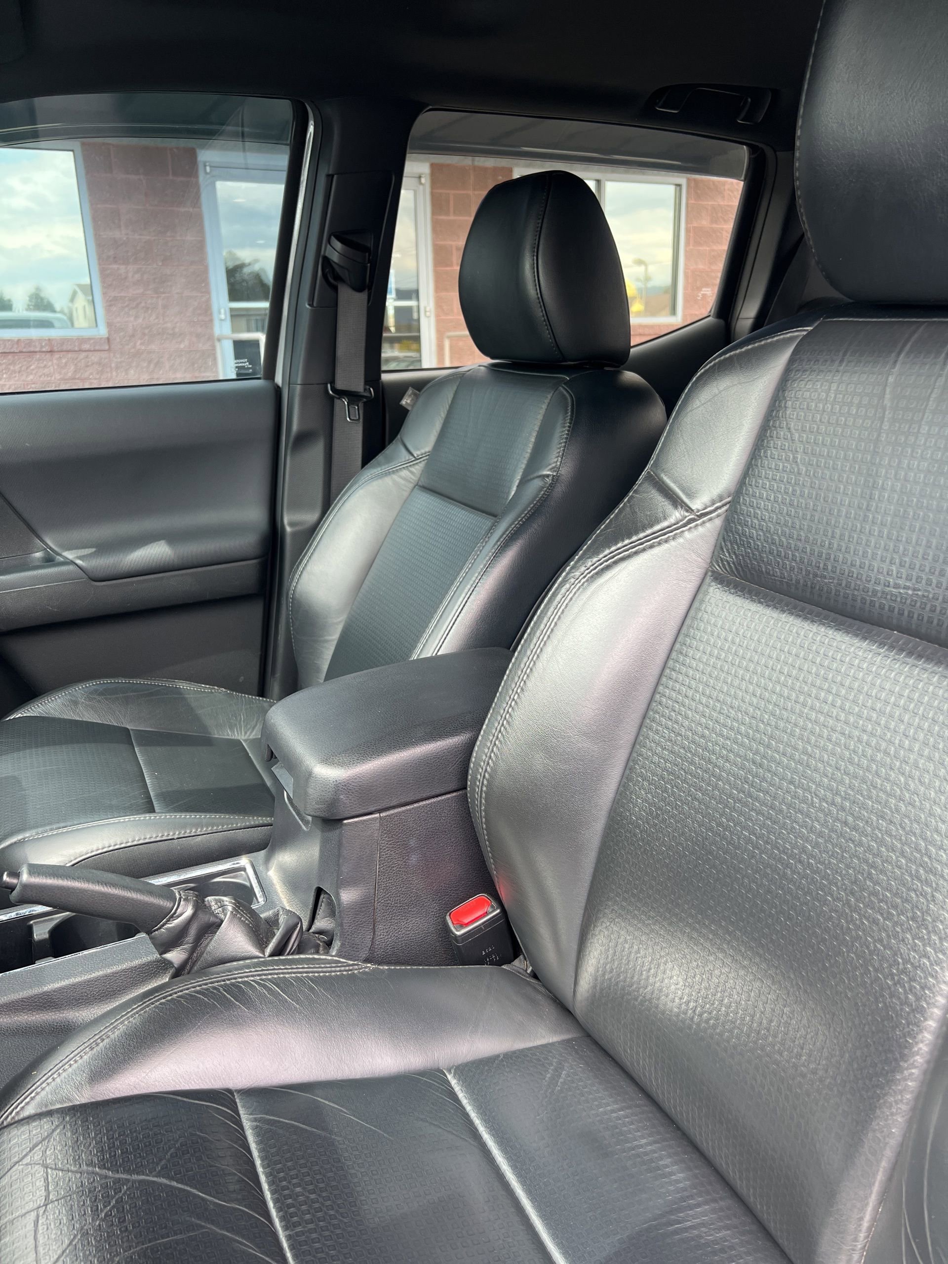 Used 2021 Toyota Tacoma TRD Off-Road w/ TRD Premium Off Road Package image 23