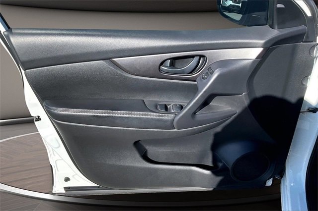 Used 2019 Nissan Rogue Sport S image 20