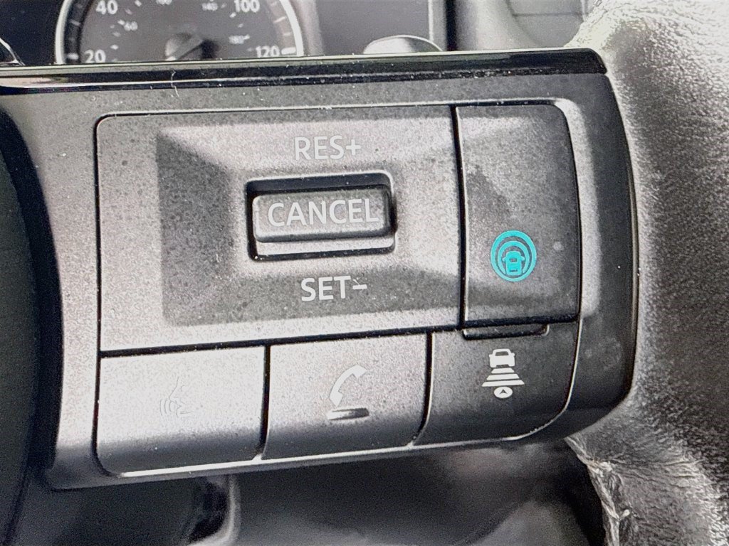 Used 2023 Nissan Rogue SV w/ SV Premium B Package AWD/4WD image 14