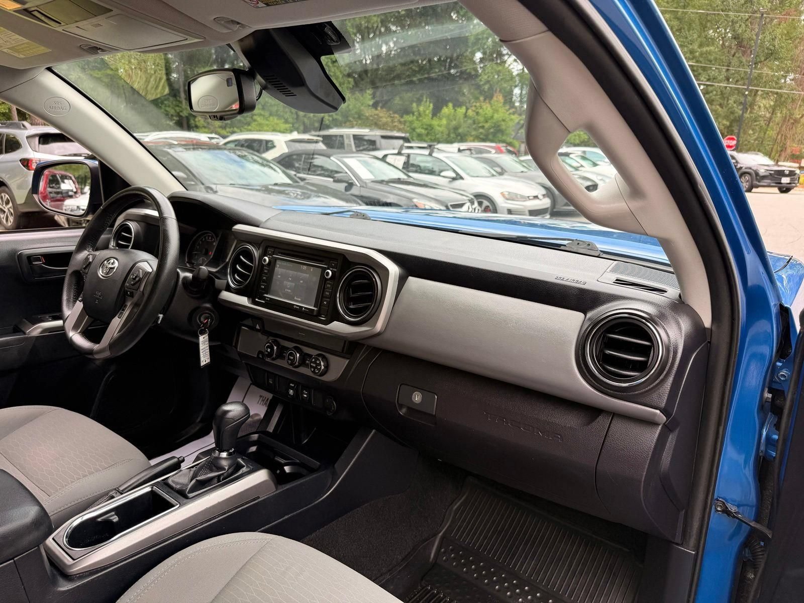 Used 2018 Toyota Tacoma SR5 RWD image 21