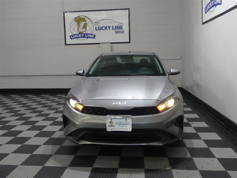 Used 2023 Kia Forte LXS w/ LXS Technology Package FWD image 2
