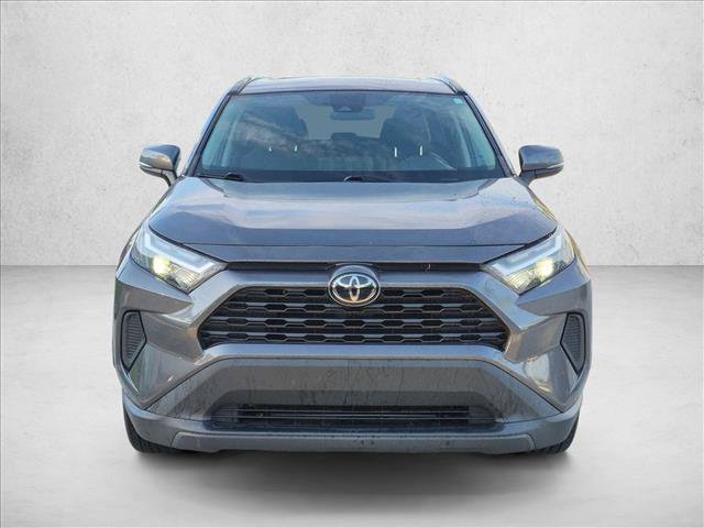 Used 2022 Toyota RAV4 XLE w/ Convenience Package FWD image 2