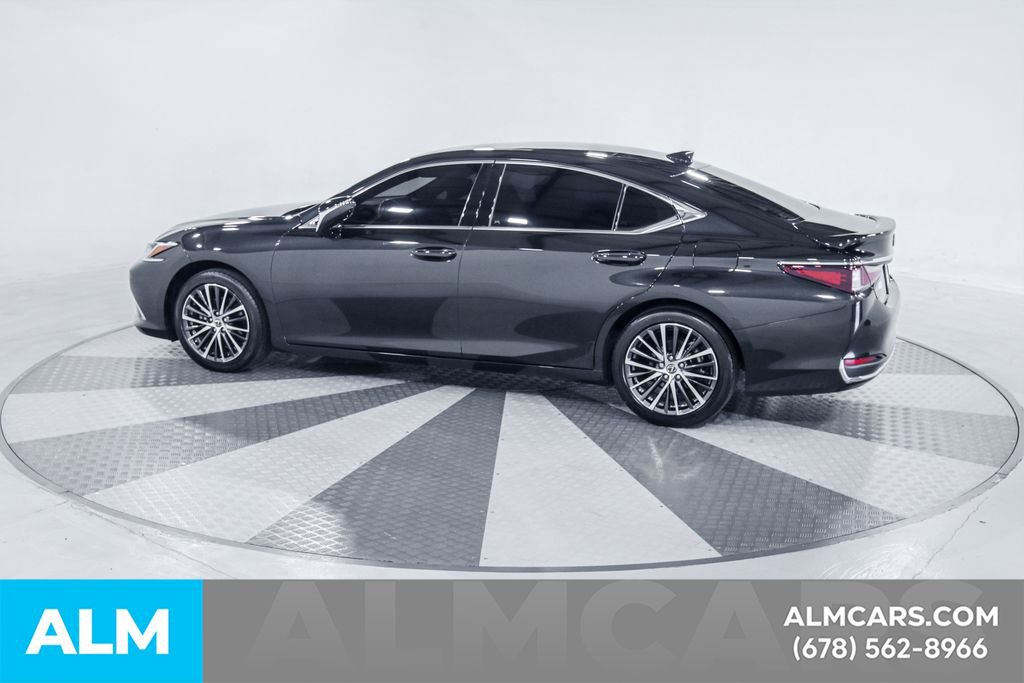 Used 2024 Lexus ES 300h w/ Premium Package image 5