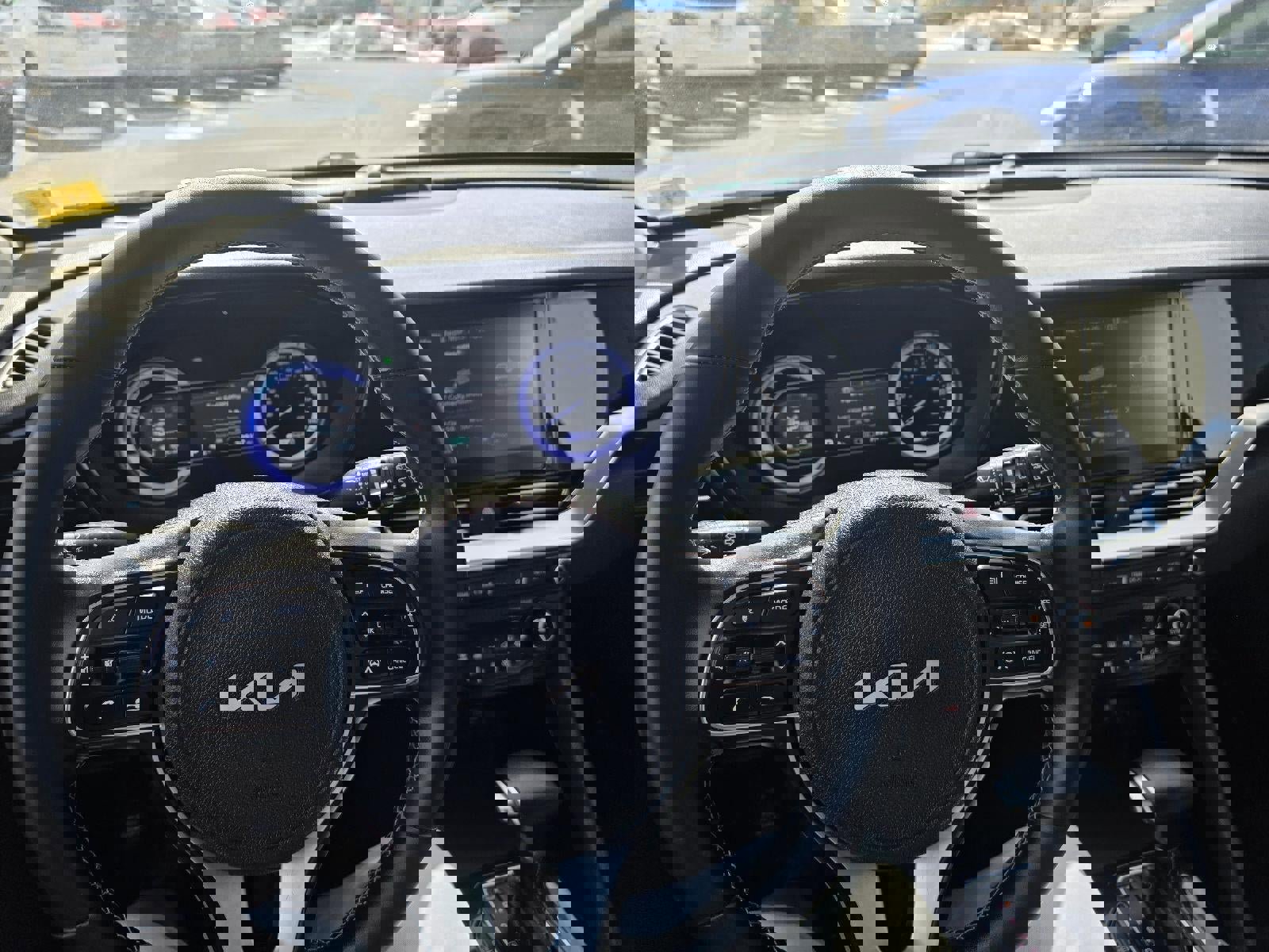 Certified 2022 Kia Niro LXS image 16