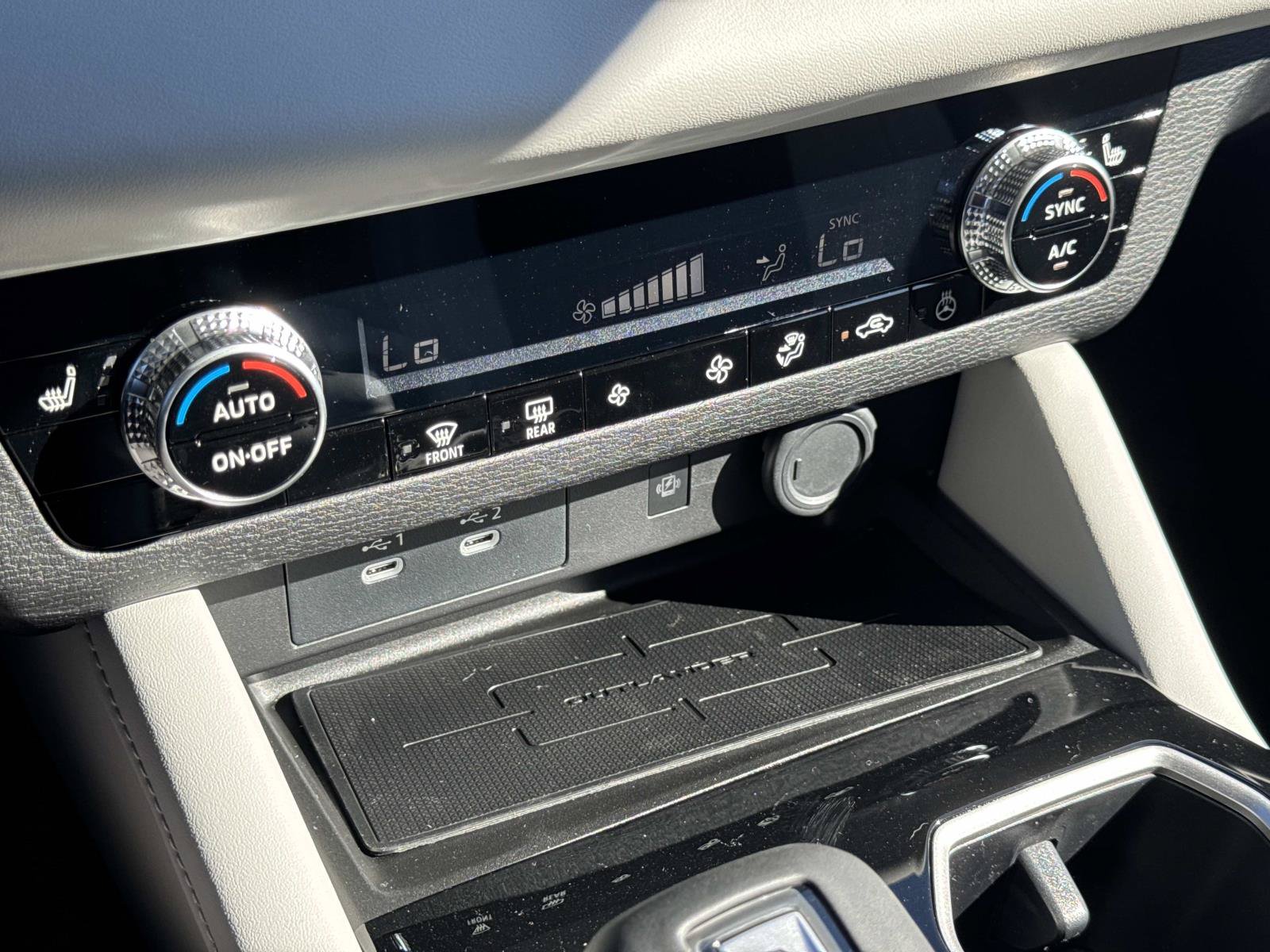 New 2026 Mitsubishi Outlander SE FWD image 22