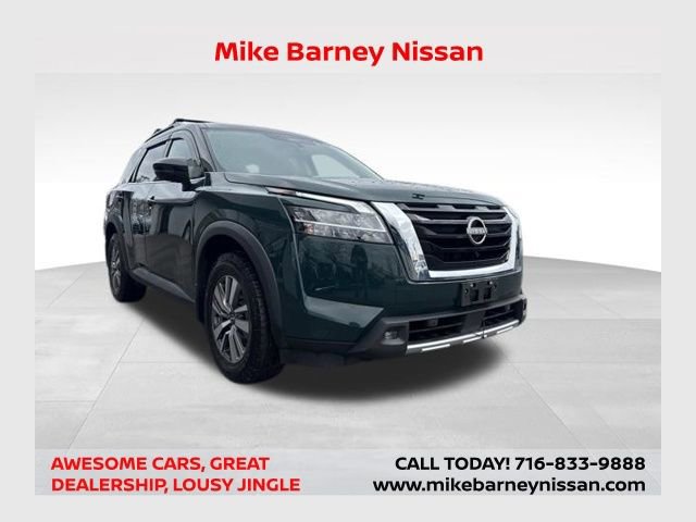 Used 2022 Nissan Pathfinder SL AWD/4WD image 1
