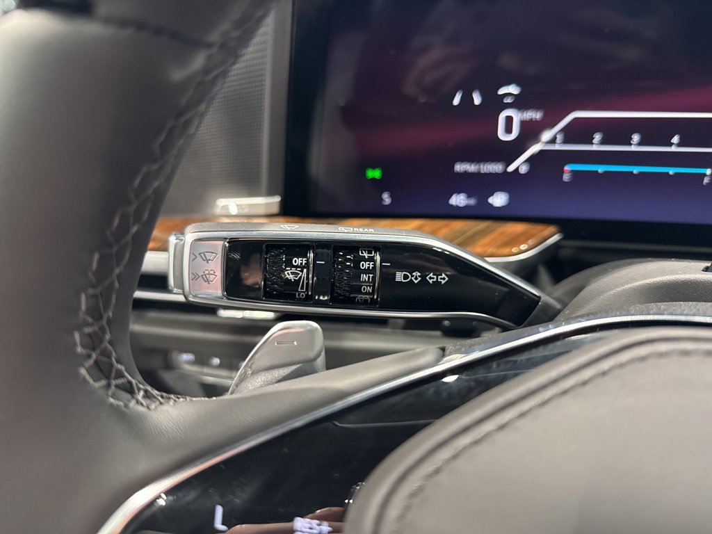 Used 2026 Cadillac Escalade Platinum Sport w/ LPO, ONYX Package image 26