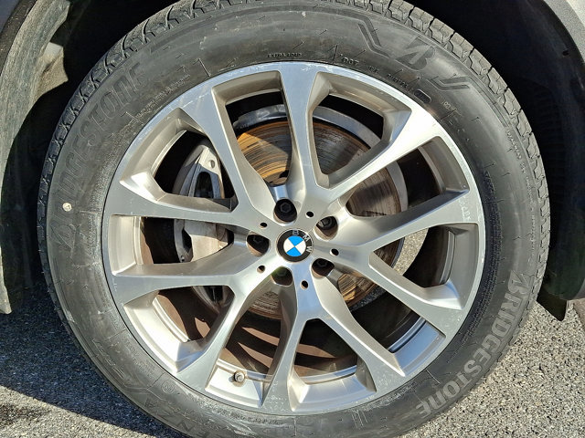 Certified 2024 BMW X5 xDrive40i w/ Premium Package image 8