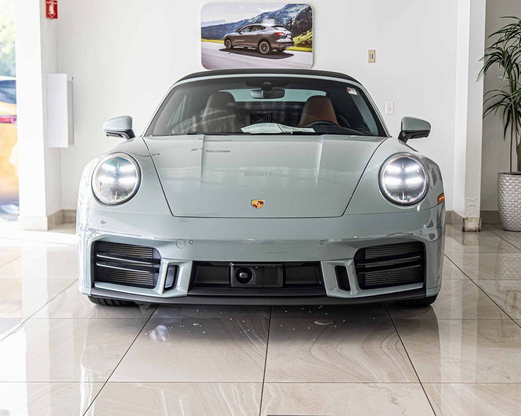 Used 2025 Porsche 911 Carrera image 2