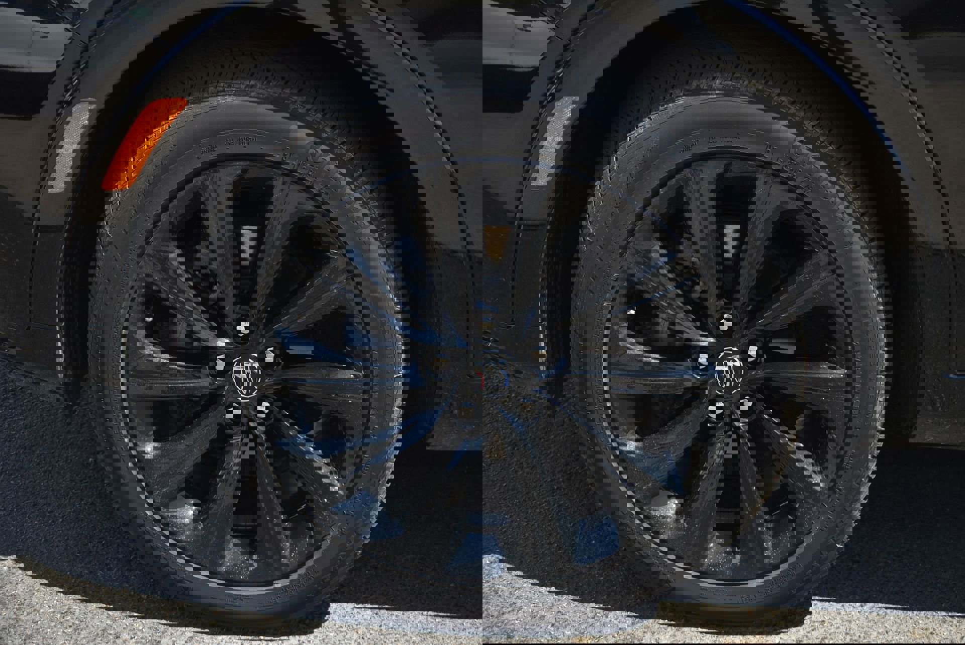 Used 2025 Buick Envista Sport Touring w/ Convenience I Package FWD image 10