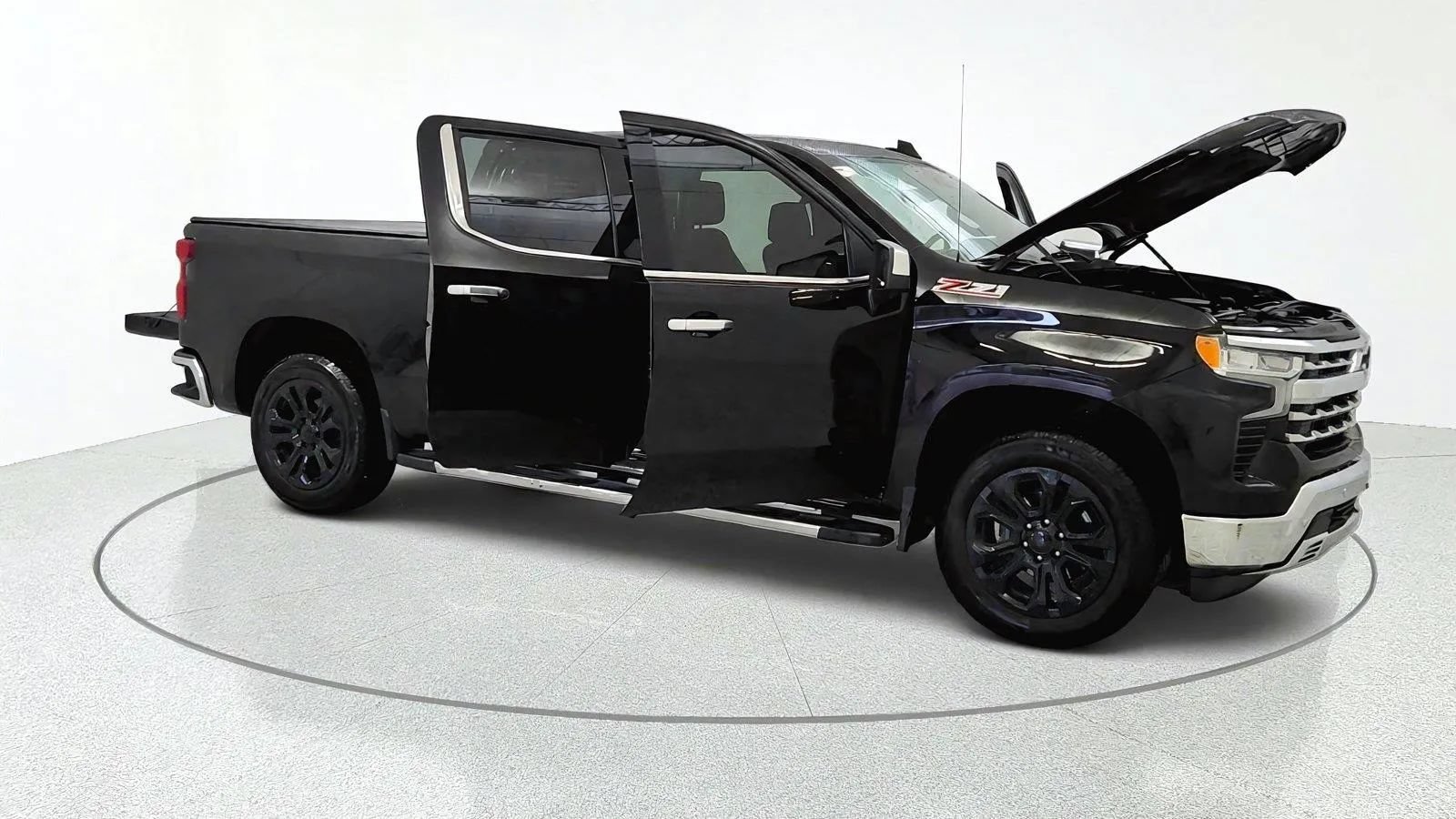 Used 2022 Chevrolet Silverado 1500 LTZ w/ LTZ Premium Package AWD/4WD image 11