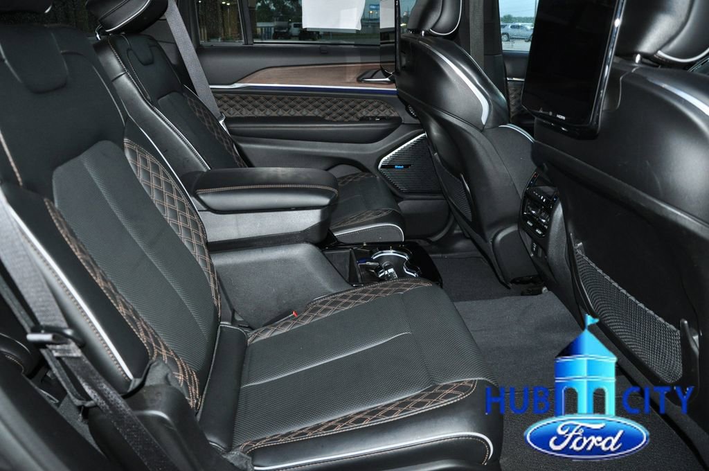 Used 2023 Jeep Grand Cherokee L Summit w/ Advanced Protech Group IV image 14