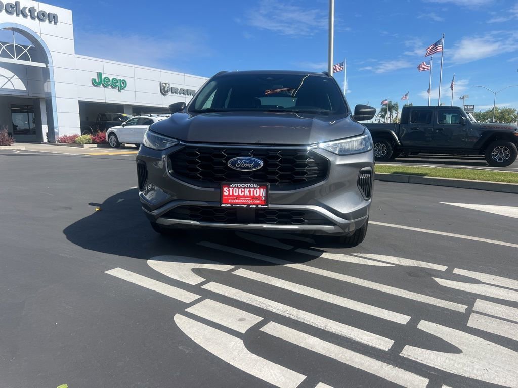 Used 2024 Ford Escape ST-Line image 4