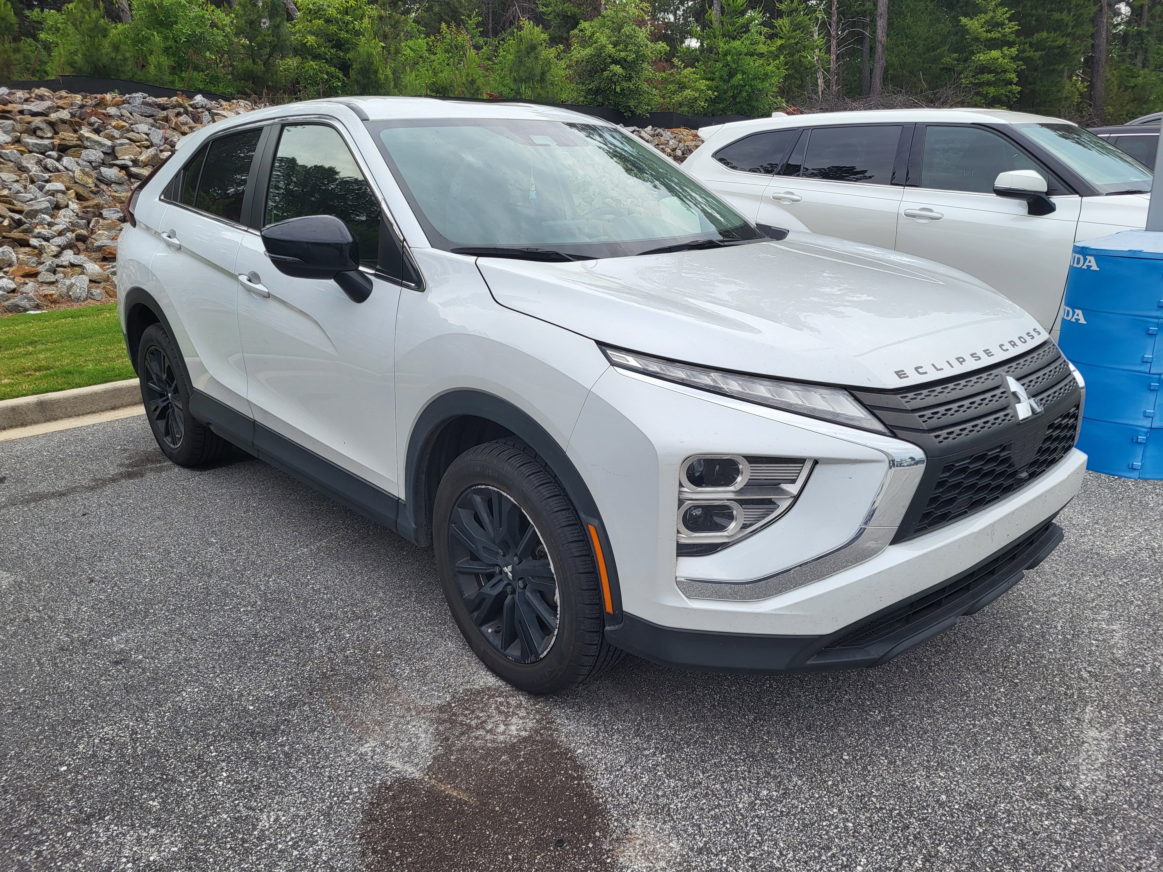Used 2023 Mitsubishi Eclipse Cross LE AWD/4WD image 3
