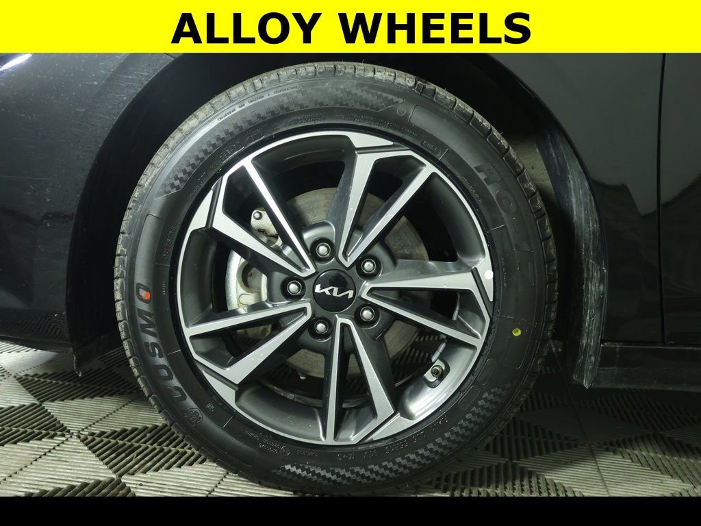 Used 2024 Kia Forte LXS image 7