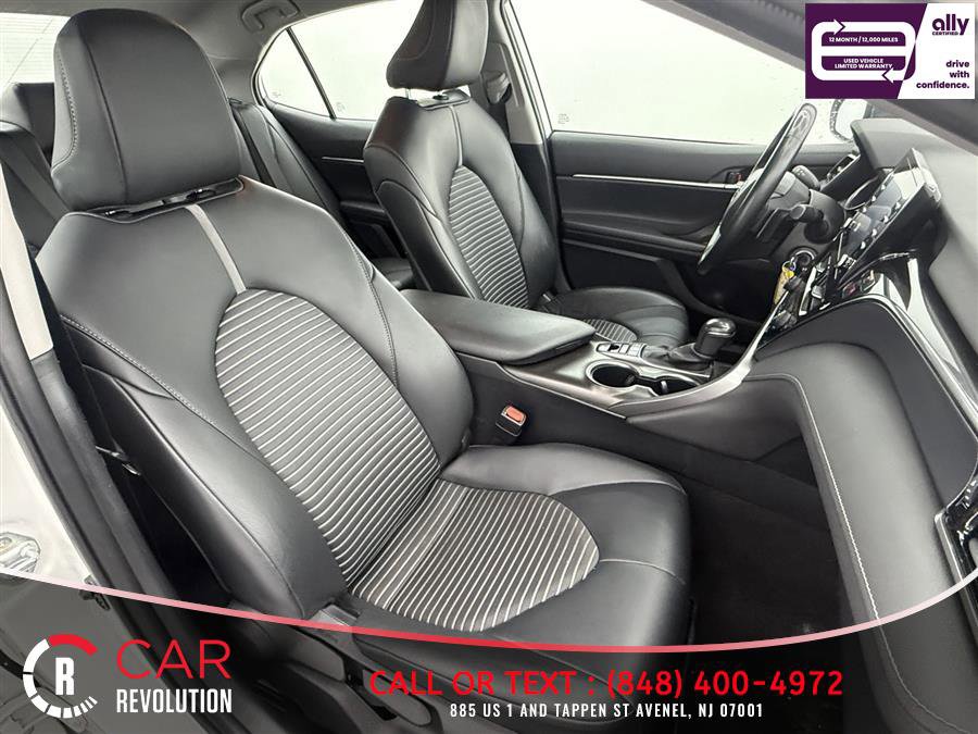 Used 2023 Toyota Camry SE AWD/4WD image 30