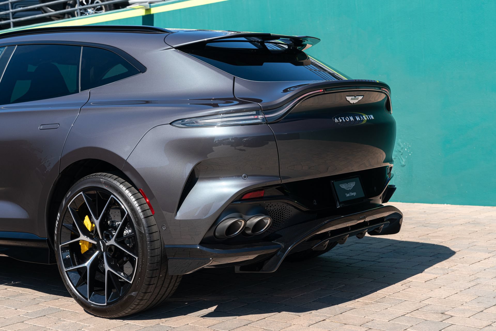 Used 2025 Aston Martin DBX 707 AWD/4WD image 10