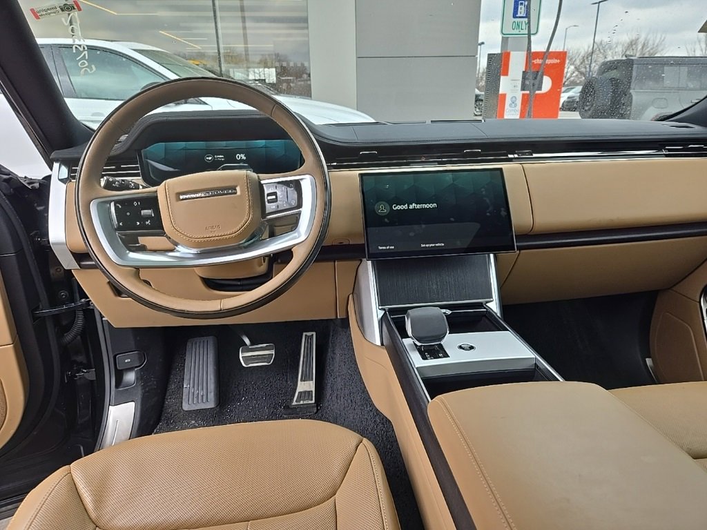 Used 2025 Land Rover Range Rover SE image 19