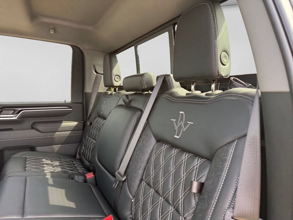 New 2026 GMC Sierra 2500 Denali w/ Technology Package AWD/4WD image 37