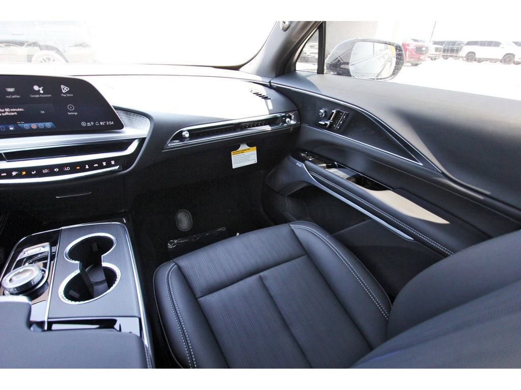 New 2026 Cadillac Lyriq Signature Luxury image 10