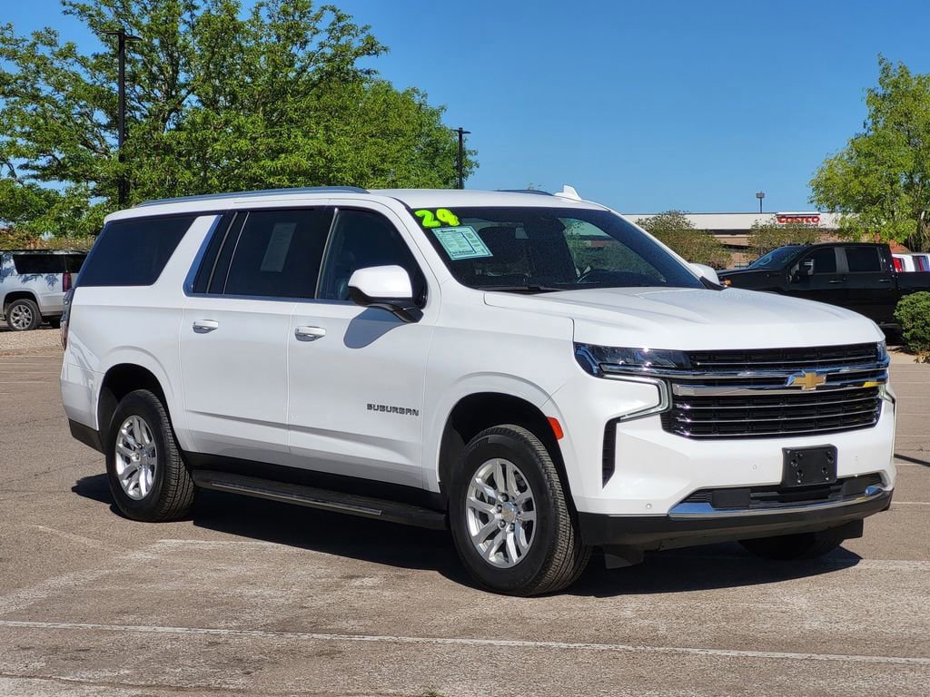 Certified 2024 Chevrolet Suburban LT image 2