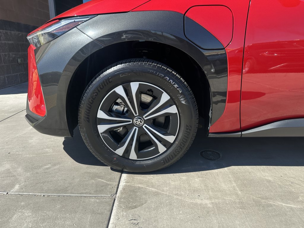 Used 2024 Toyota bZ4X XLE w/ Weather Package image 15