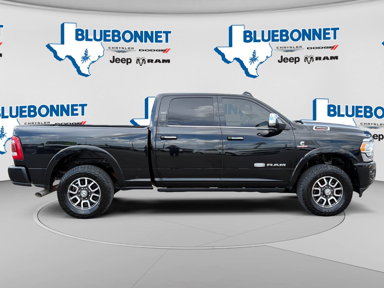 Used 2022 RAM 3500 Limited AWD/4WD image 4