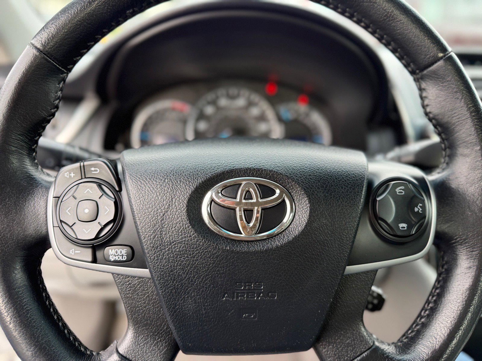 Used 2013 Toyota Camry XLE w/ Leather Pkg image 38