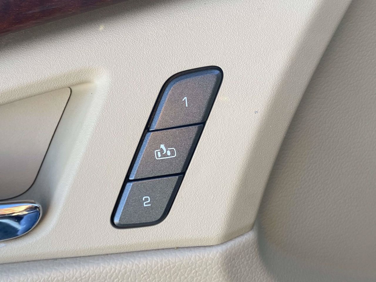 Used 2012 Cadillac CTS Luxury RWD image 27