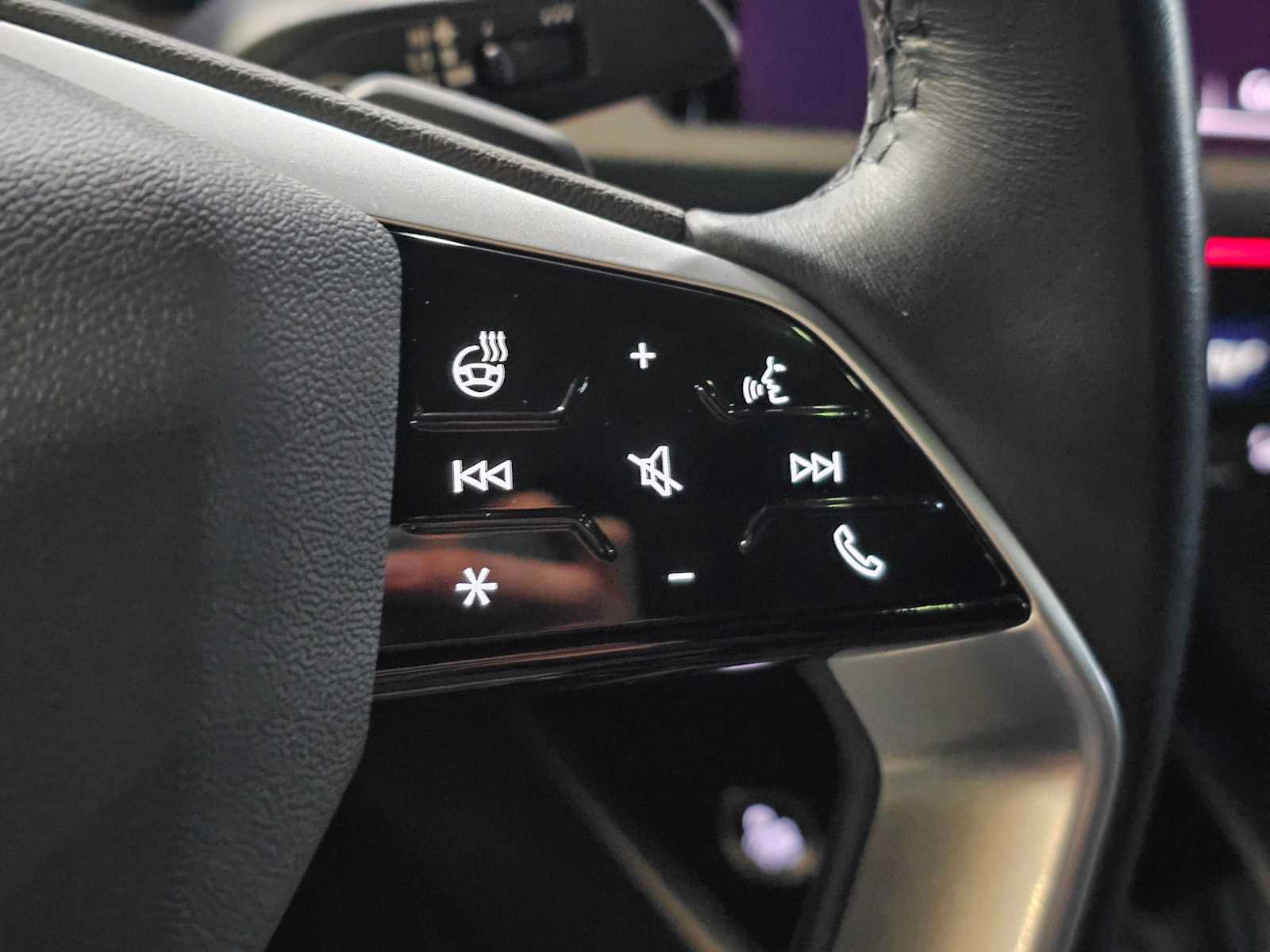 Used 2023 Audi Q4 e-tron Premium Plus image 28