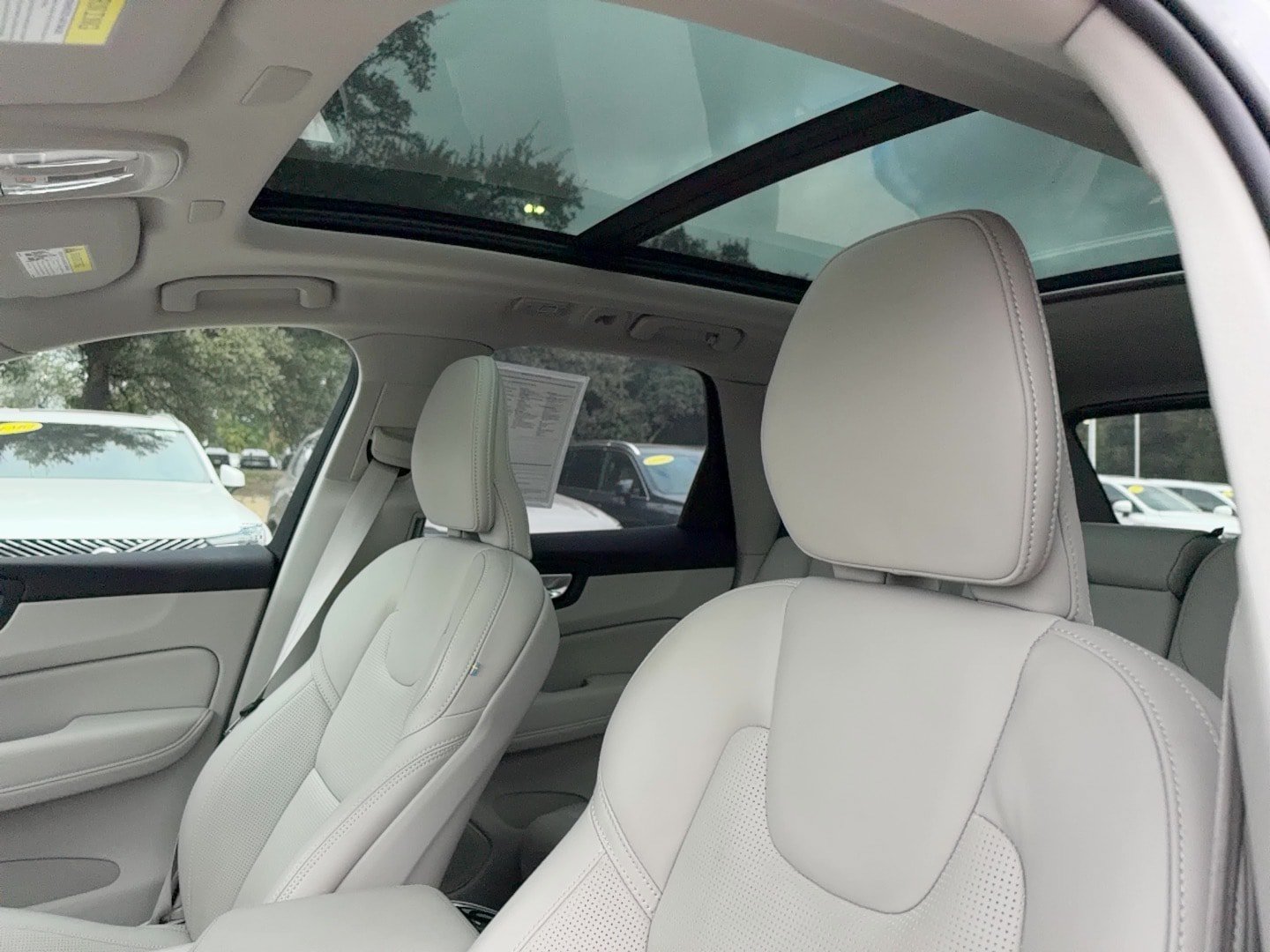 Certified 2026 Volvo XC60 B5 Ultra AWD/4WD image 14