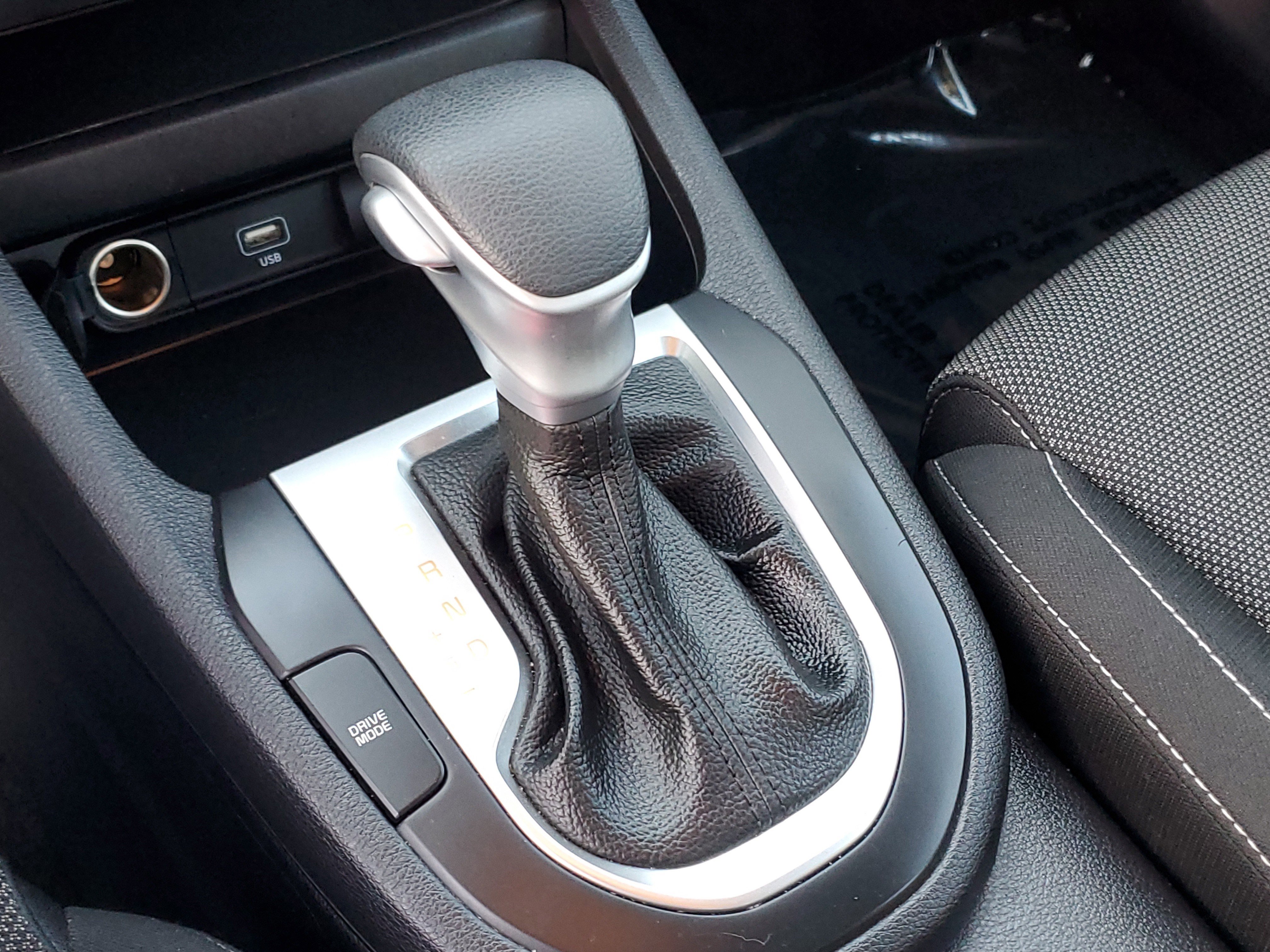 New 2022 Kia Forte LXS w/ LXS Technology Package image 24