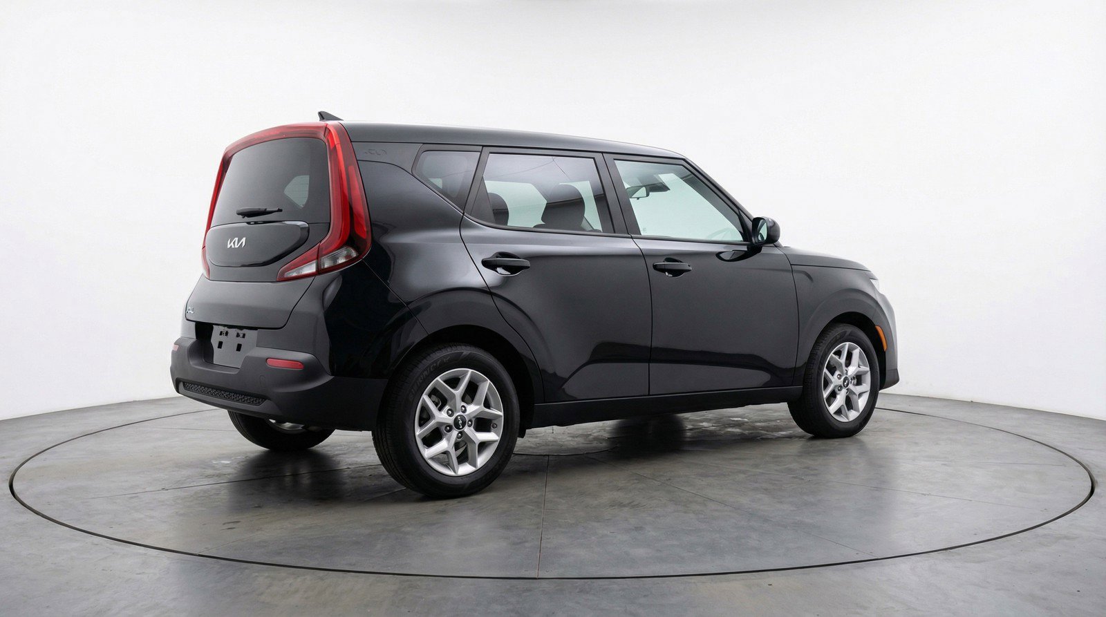 Used 2025 Kia Soul LX w/ LX Technology Package FWD image 9