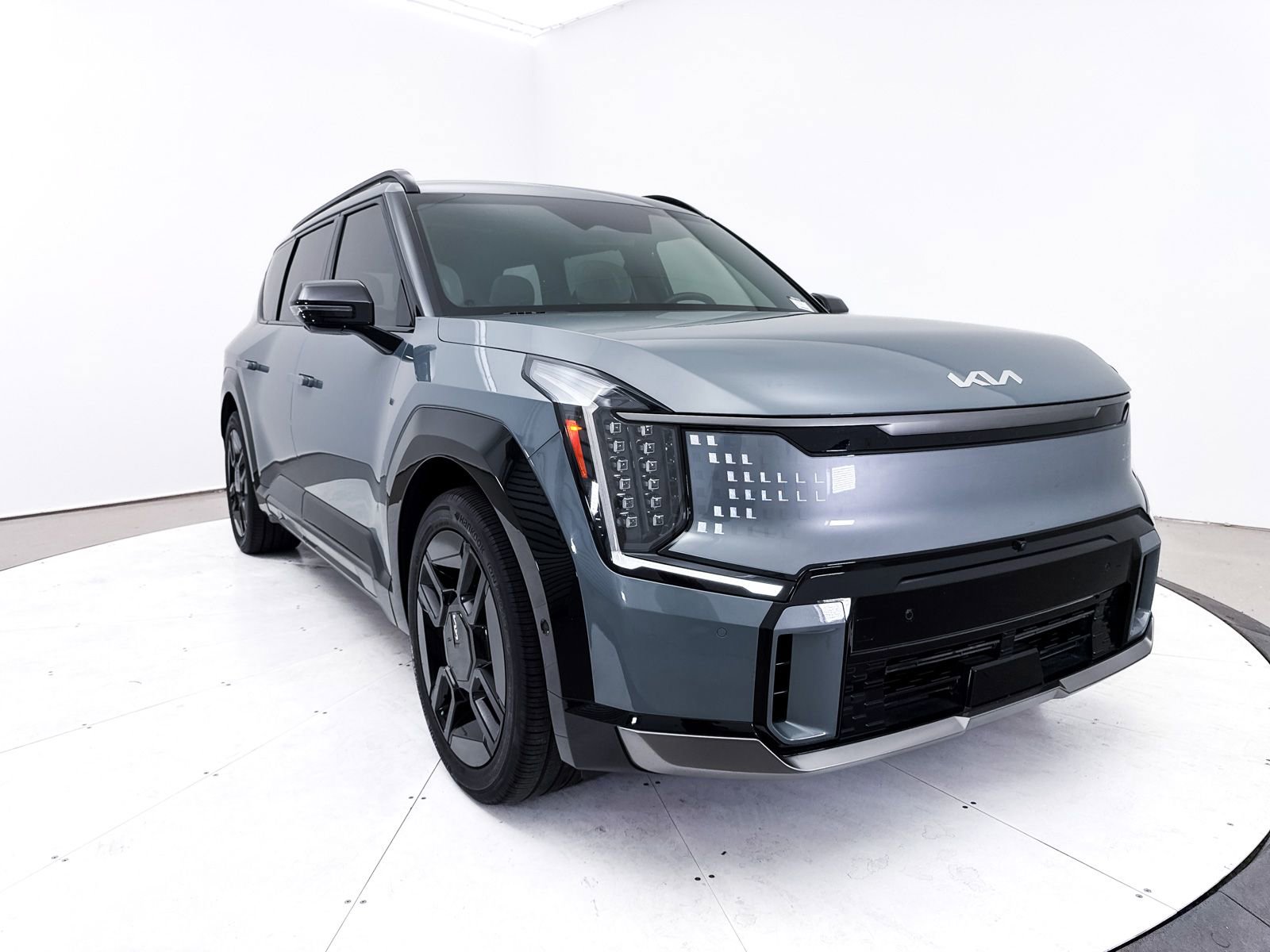 Used 2024 Kia EV9 GT-Line image 13