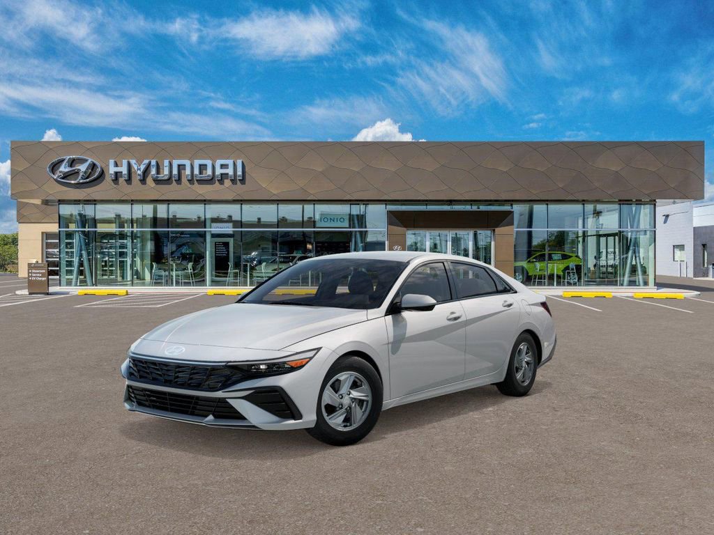 New 2026 Hyundai Elantra SE FWD 360° Tour